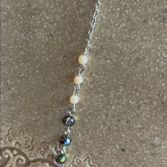 Crystal Shine Necklace - Picture 3 of 4